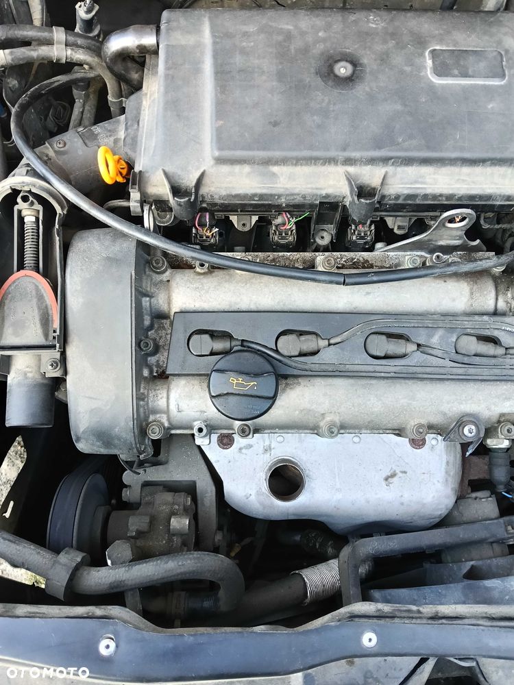 Volkswagen Golf - 6