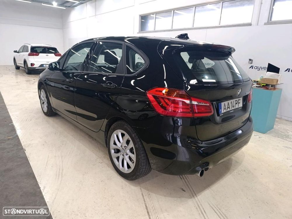 BMW 225xe Active Tourer - 9