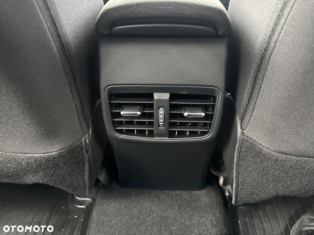 Toyota Corolla 2.0 Hybrid Comfort - 23