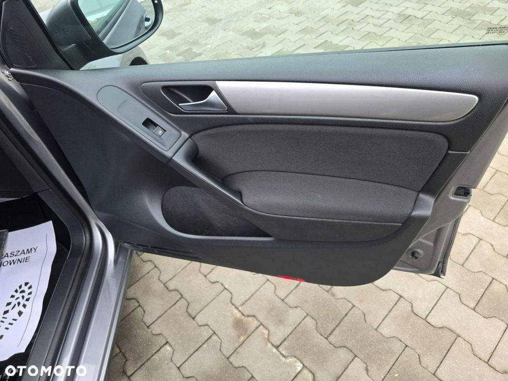 Volkswagen Golf - 29