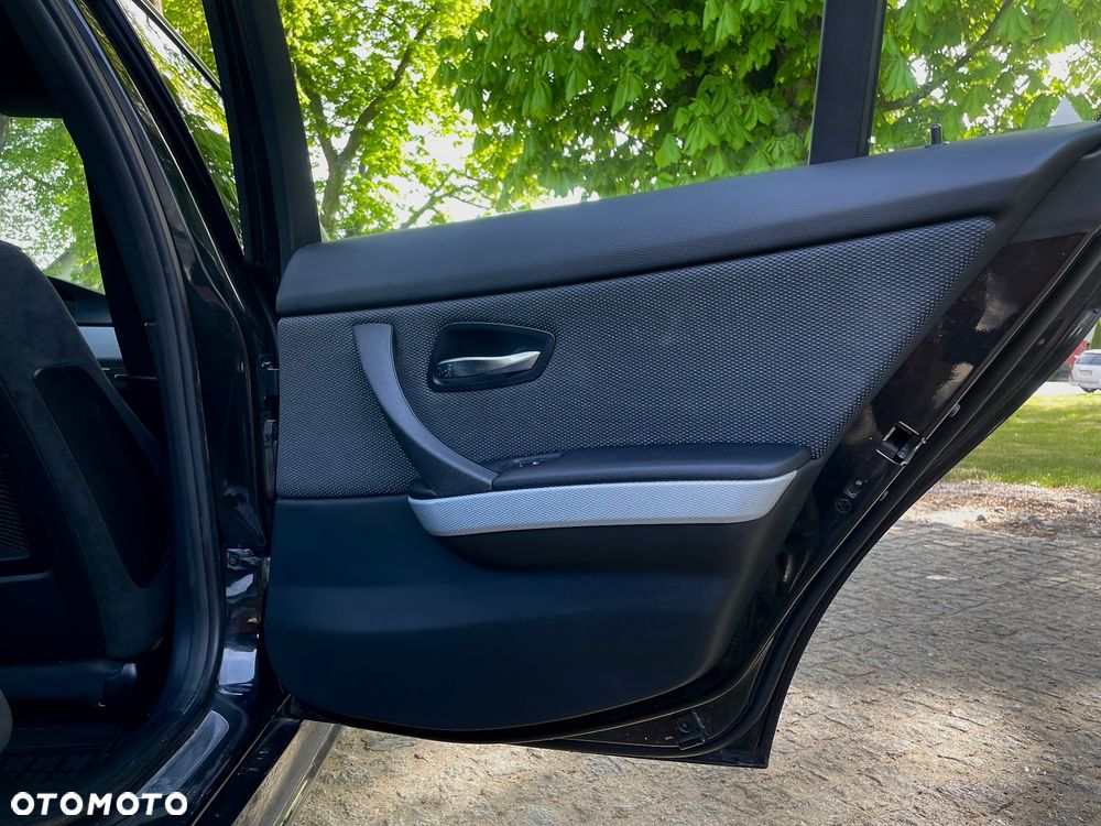 BMW Seria 3 318i Edition Sport - 19