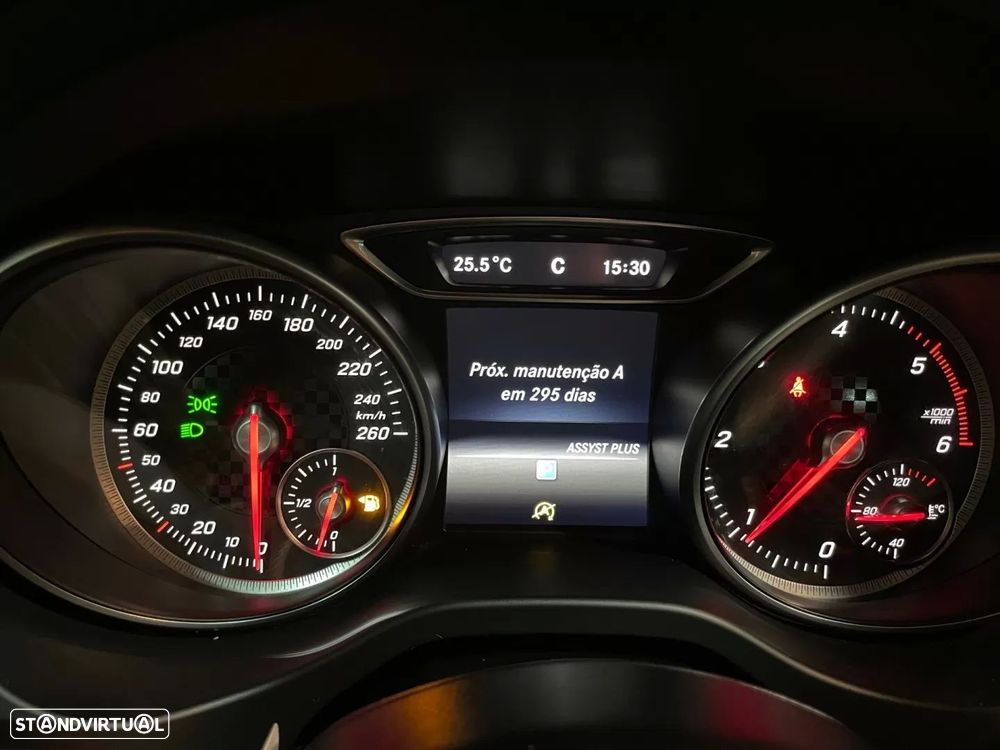 Mercedes-Benz A 160 d Urban - 11