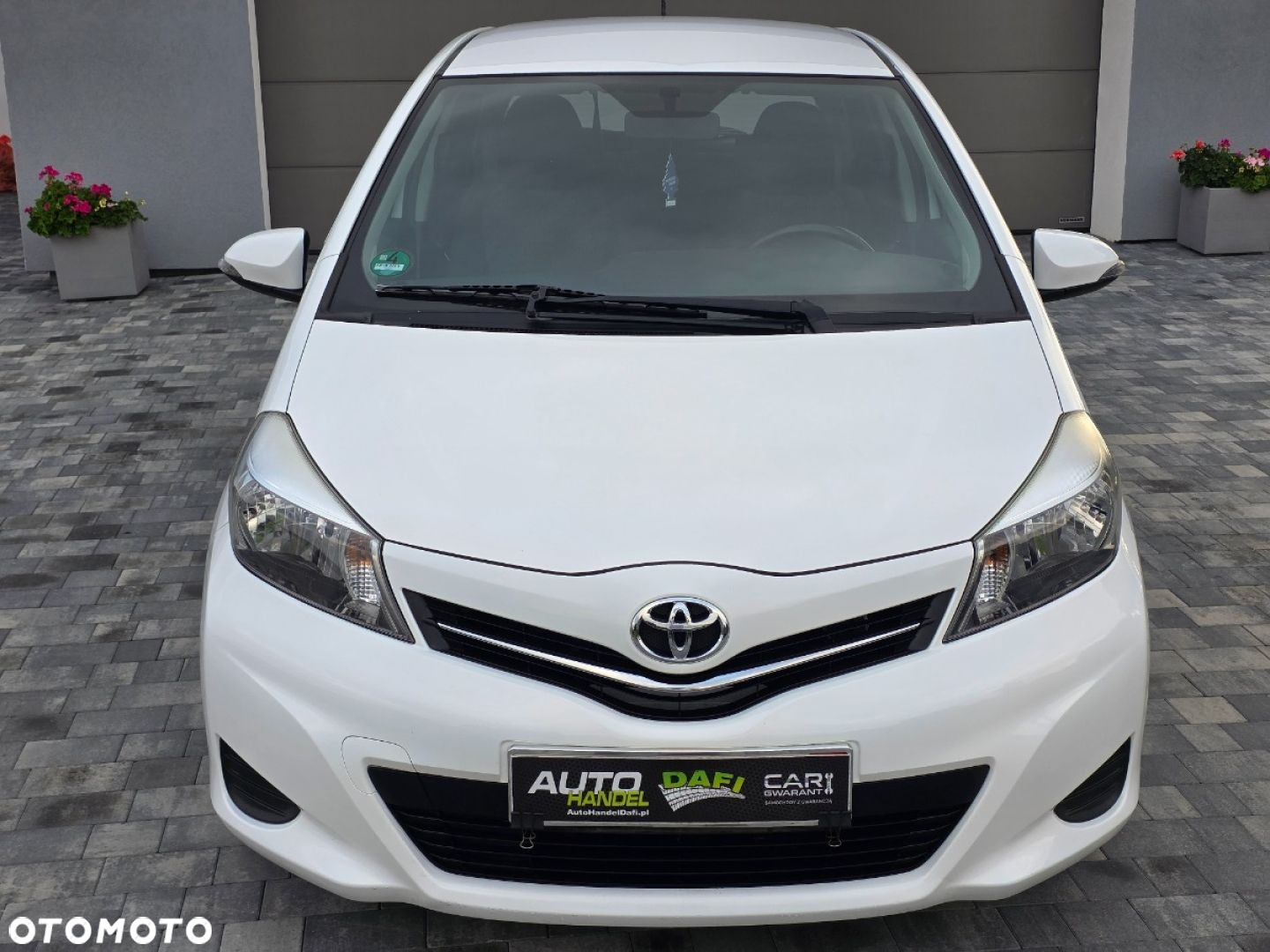Toyota Yaris - 33