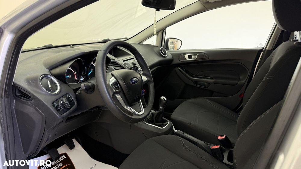 Ford Fiesta - 12
