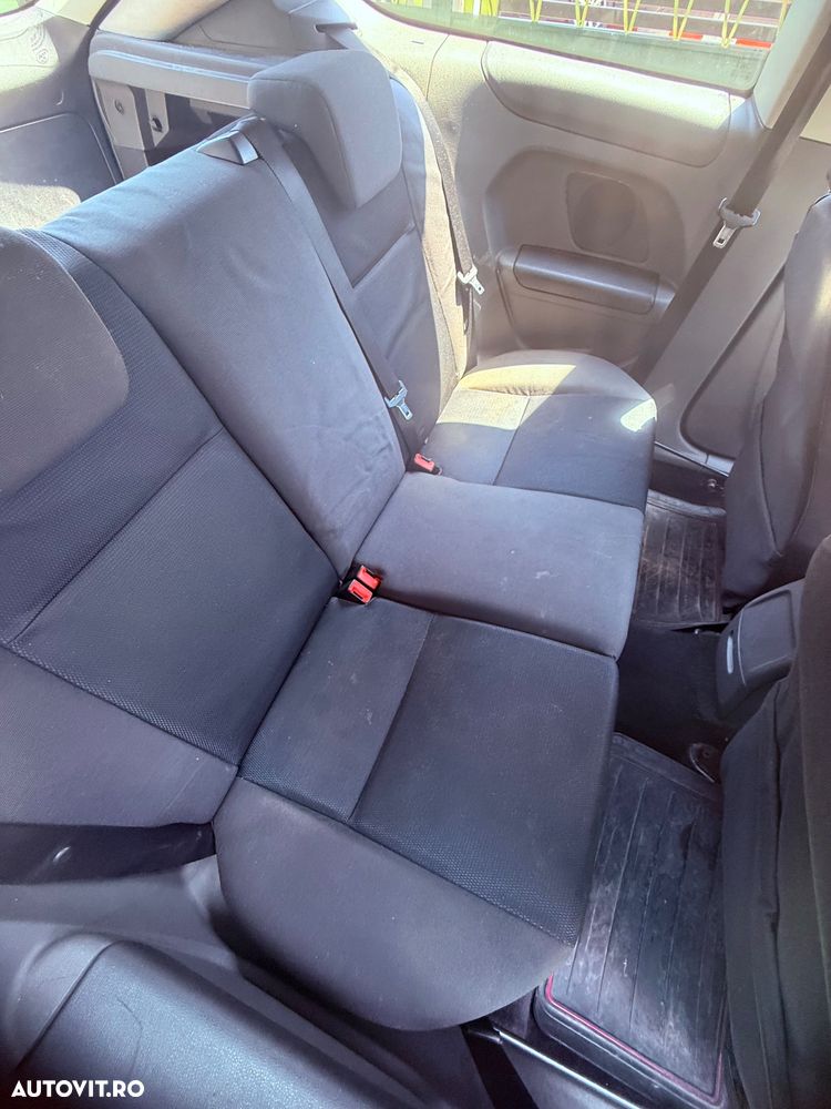 Ford Focus 2.0i Titanium - 6