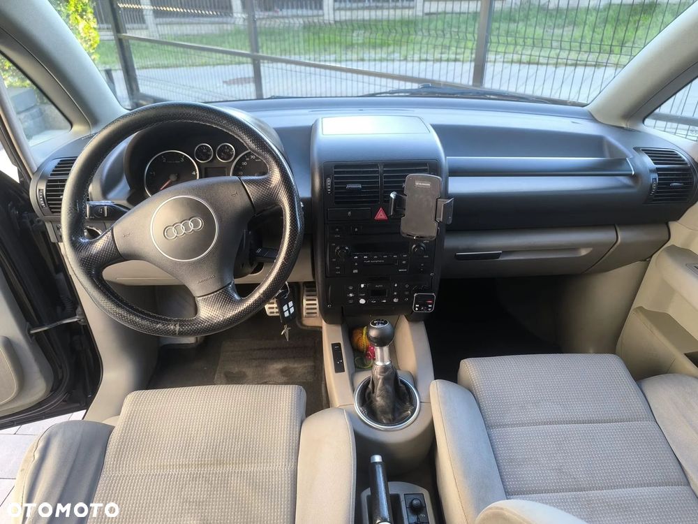 Audi A2 - 8