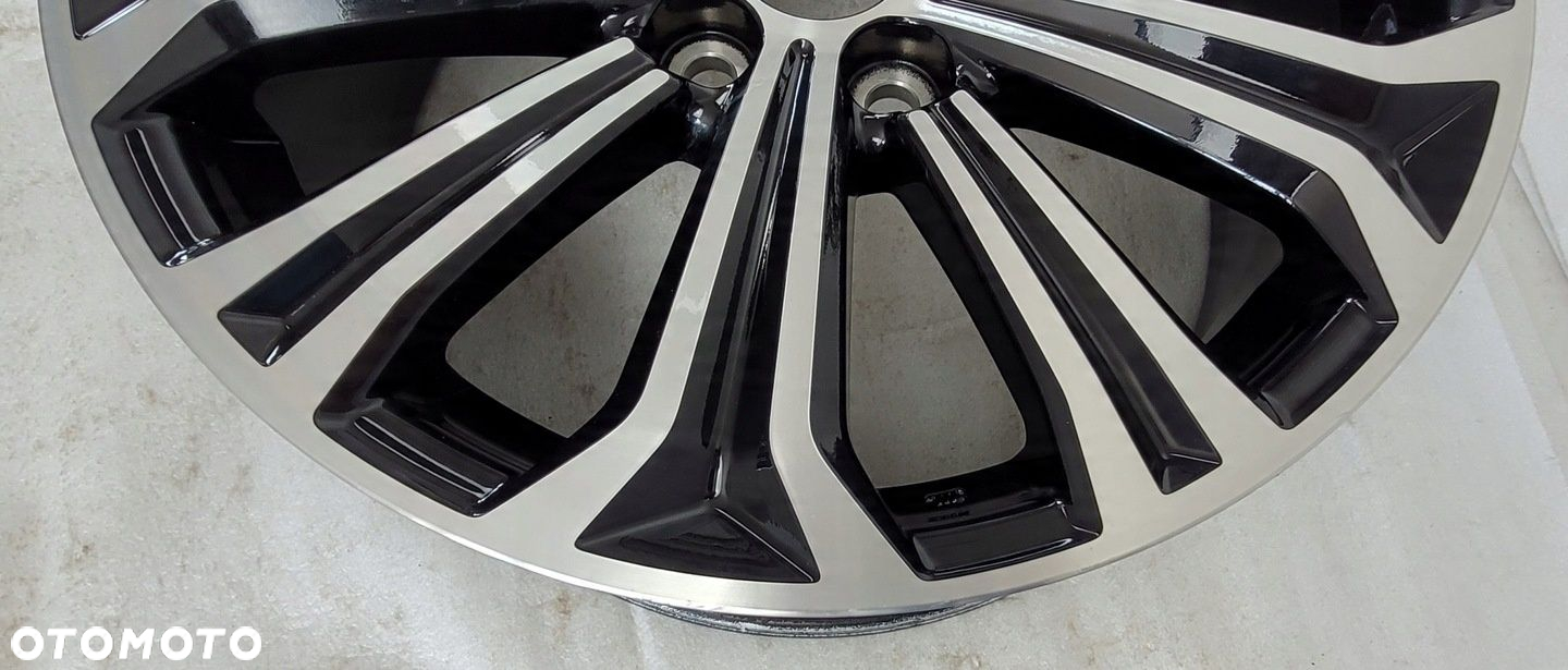 FELGA TOYOTA COROLLA E21 XII 7,5x17 17 ET40 5X114,3 - 9