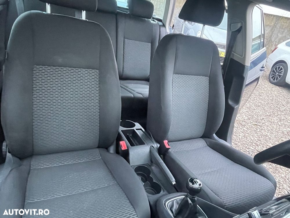 Volkswagen Golf 1.6 TDI BlueMotion Comfortline - 12