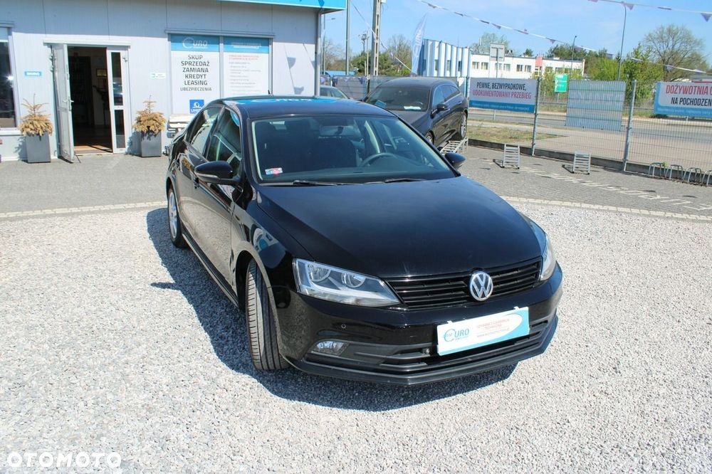 Volkswagen Jetta - 5