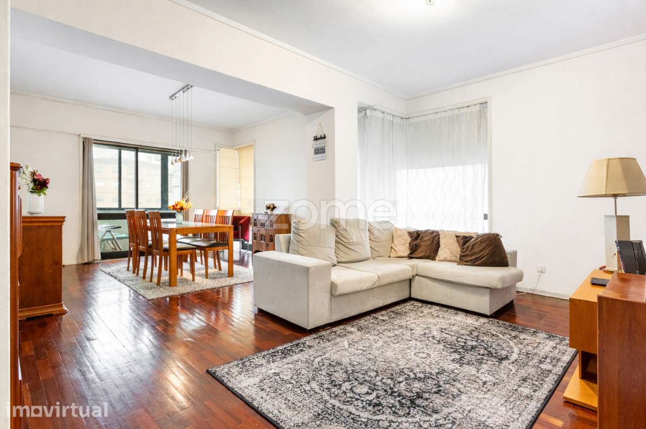 Apartamento T3 Junto ao Corte Inglês com 1 lugar de garagem - Grande imagem: 3/29