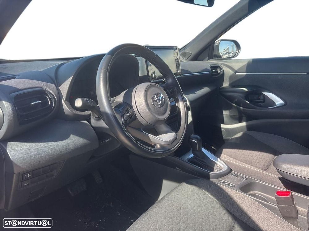 Toyota Yaris Cross 2021 photo 2