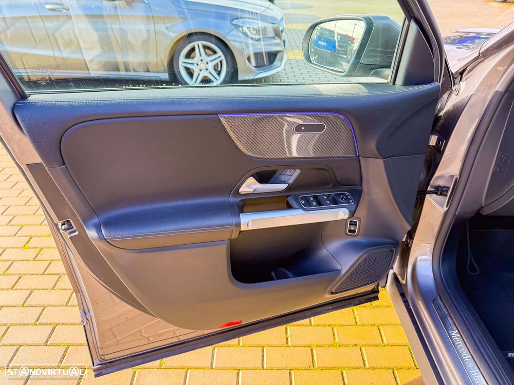 Mercedes-Benz GLB 200 d AMG Line - 12