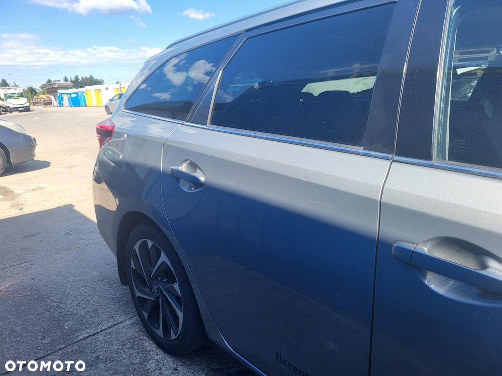 Toyota Auris Hybrid 135 Comfort - 5
