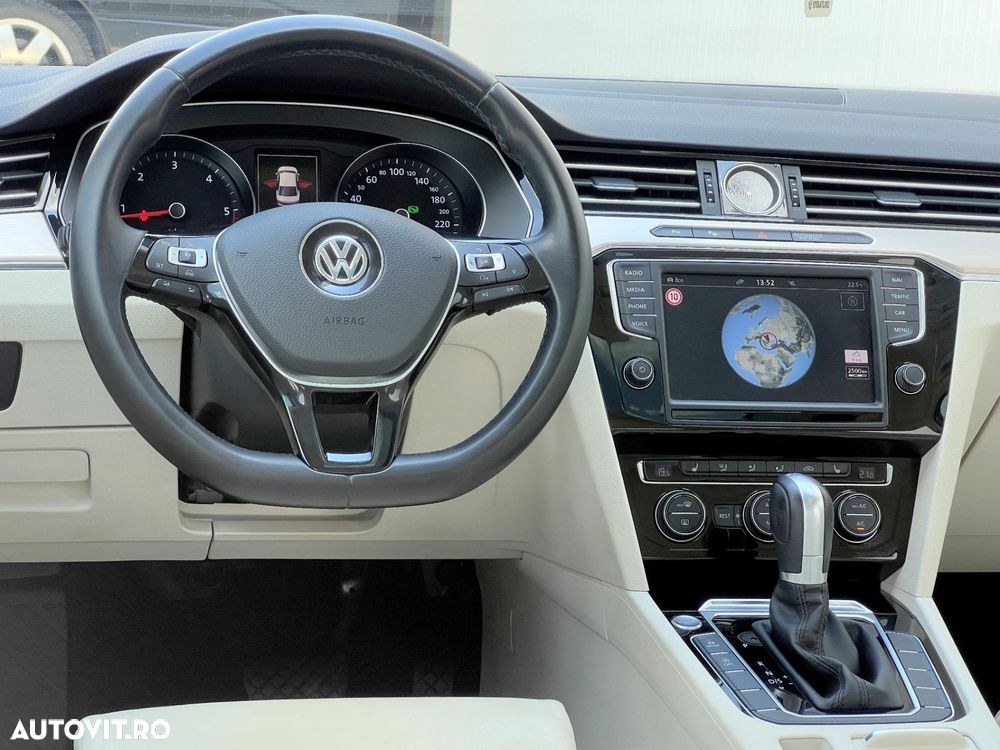 Volkswagen Passat 2.0 TDI (BlueMotion Technology) DSG Highline - 10