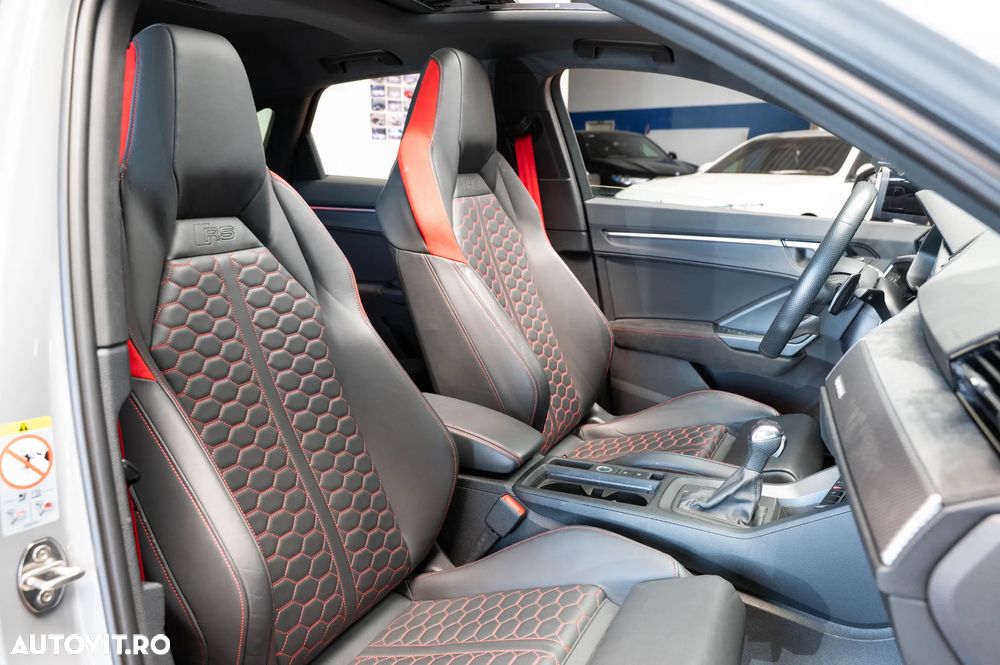 Audi RS Q3 2.5 TFSI quattro S tronic - 35