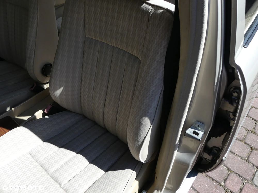 Mercedes-Benz W124 (1984-1993) - 10