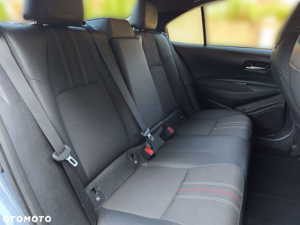 Toyota Corolla - 12