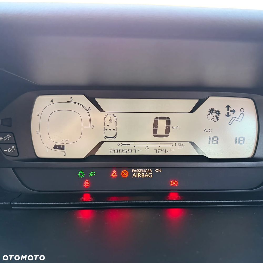 Citroën C4 Picasso - 6