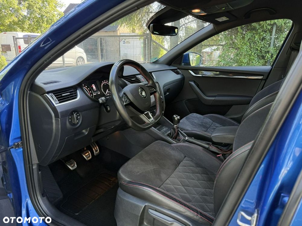 Skoda Octavia 2.0 TDI RS - 12
