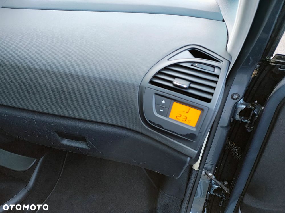 Citroën C4 Picasso 2.0 HDi FAP Exclusive - 25