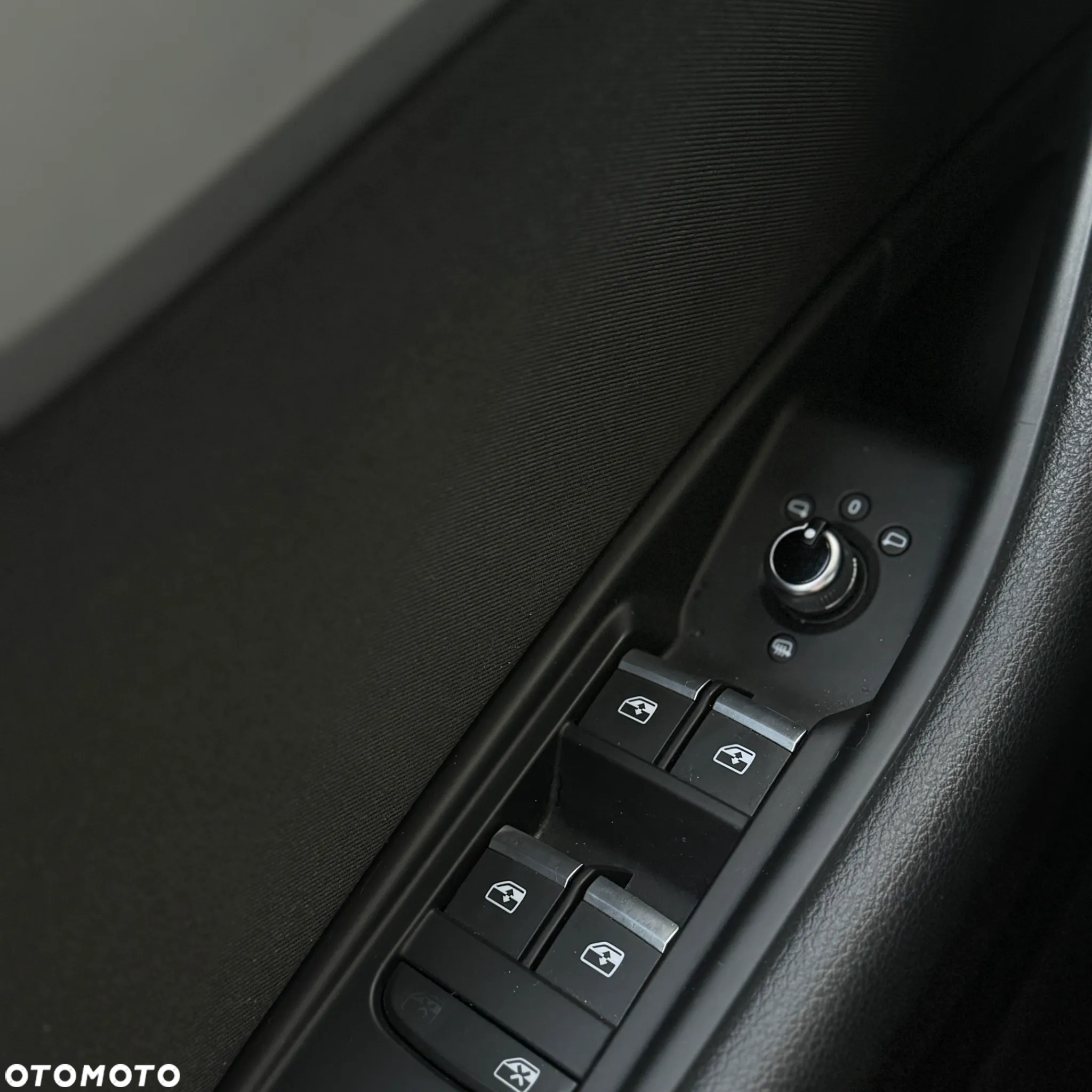 Audi A4 Avant 30 TDI S tronic - 22