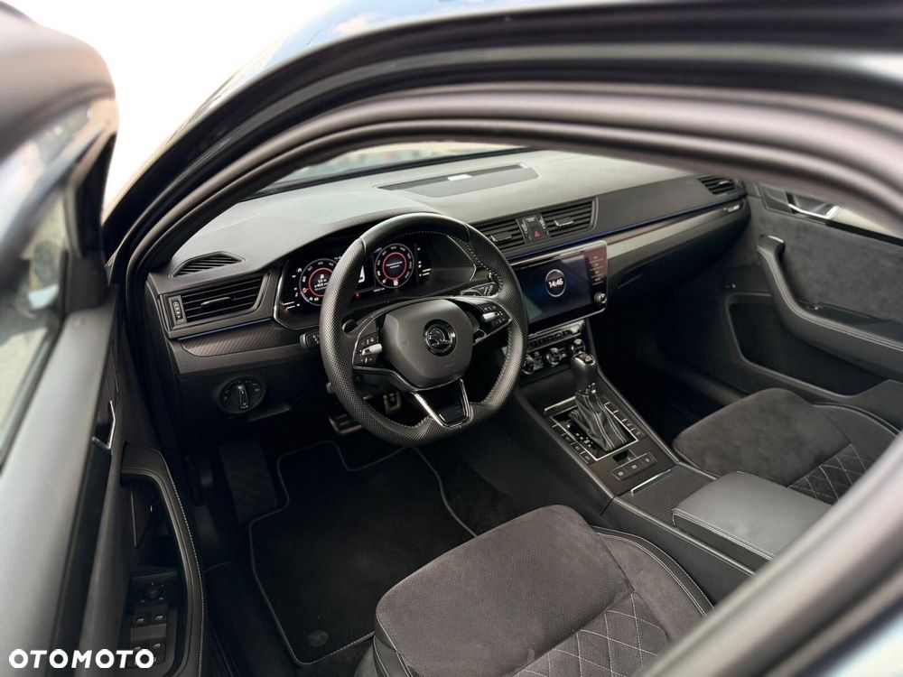 Skoda Superb 2.0 TDI SCR 4x4 Sportline DSG - 11