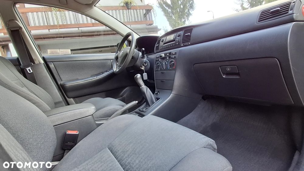 Toyota Corolla 1.6 VVT-i Terra - 21