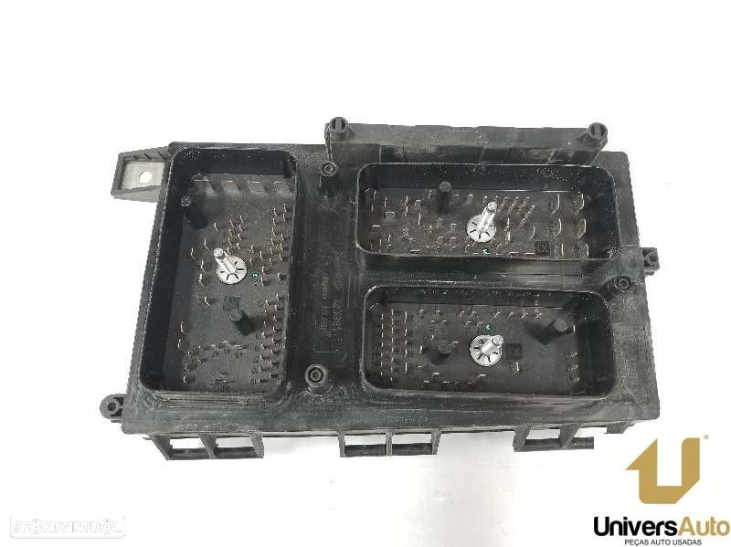 CAIXA RELÉS / FUSÍVEIS OPEL ASTRA H GTC 2007 -13250232 - 3