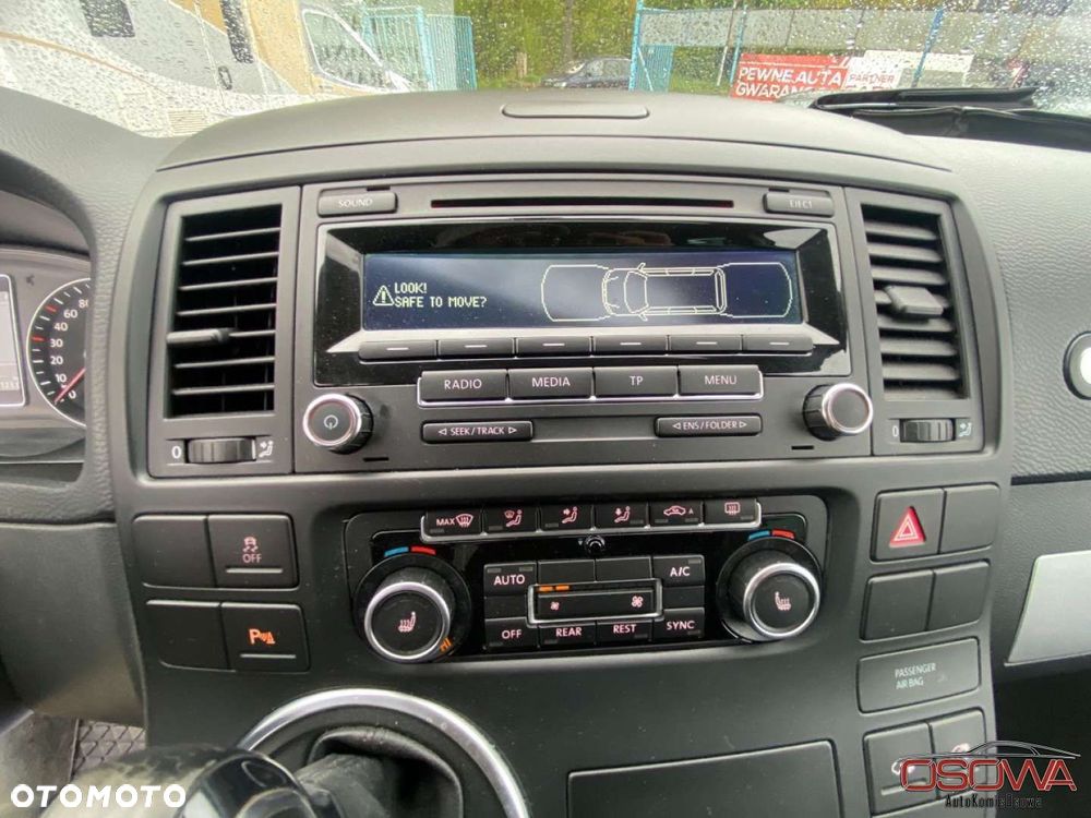 Volkswagen Multivan - 15