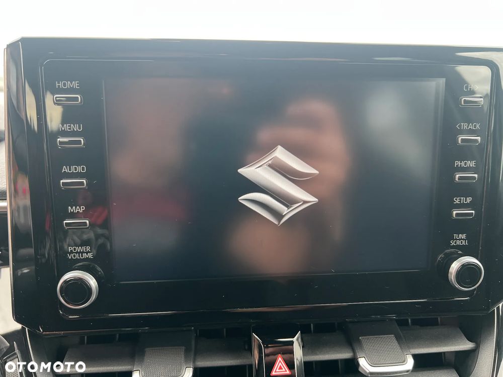 Suzuki Swace 1.8 Hybrid Premium Plus CVT - 32