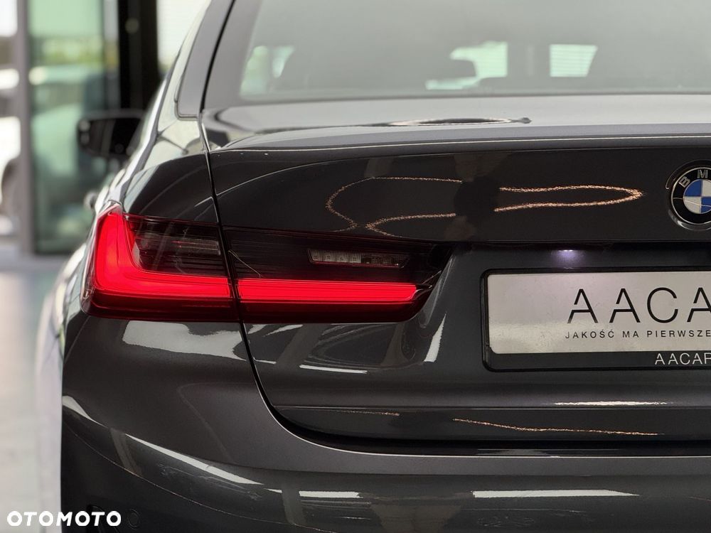 BMW Seria 3 318i - 39