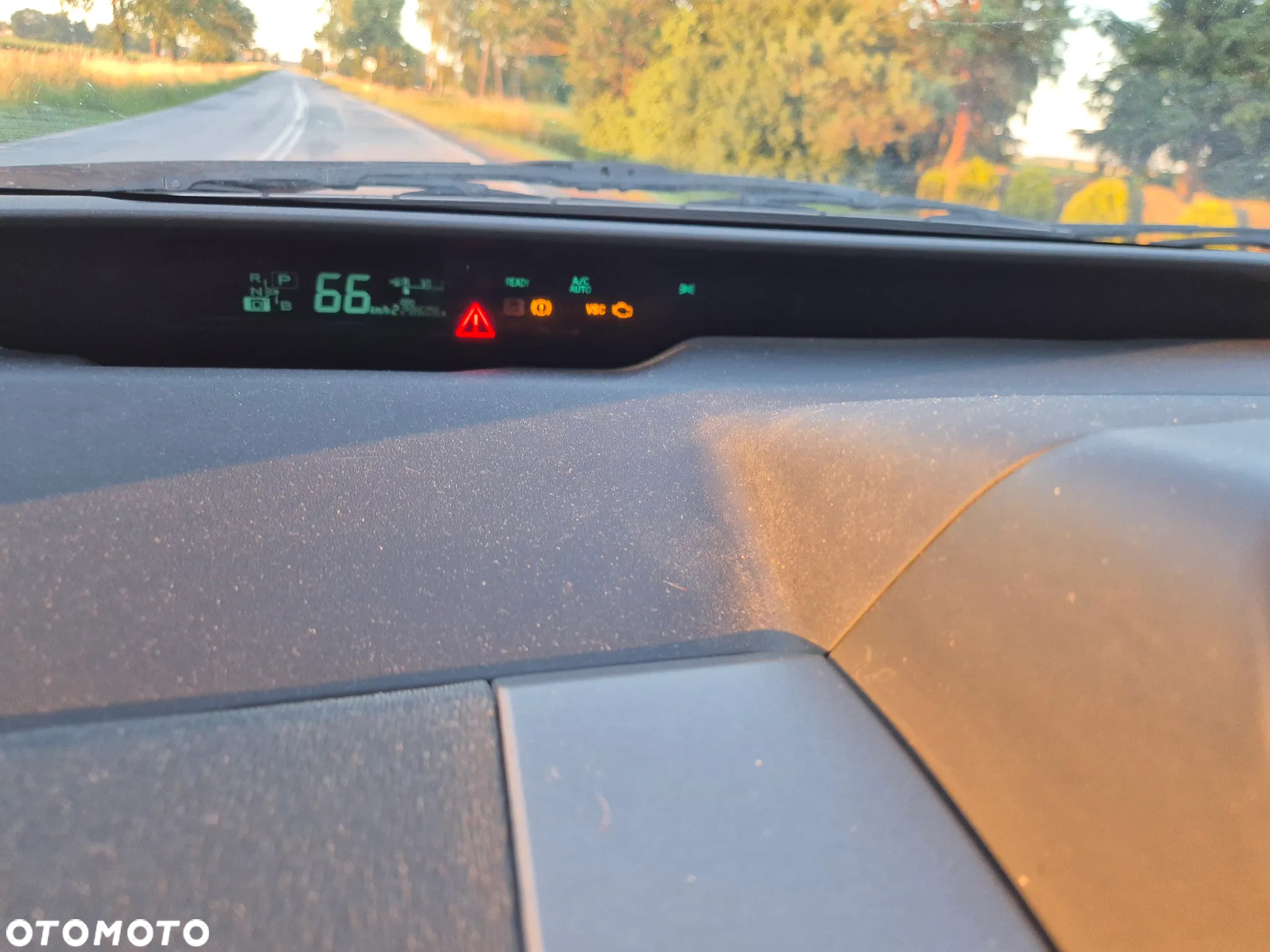 Toyota Prius - 25