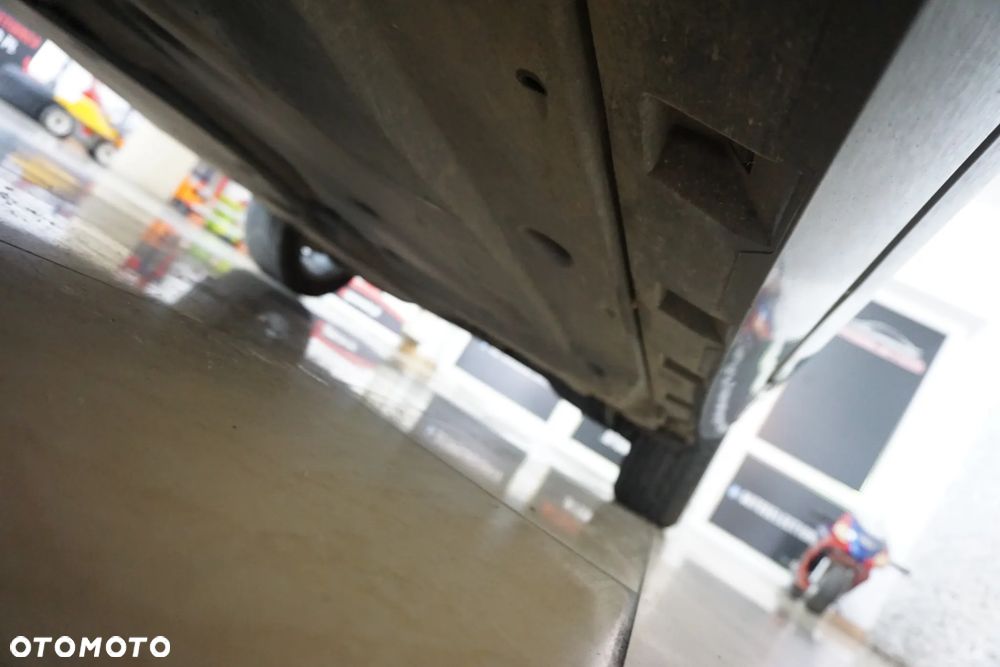 Volkswagen Passat Variant 1.6 TDI SCR DSG Comfortline - 16