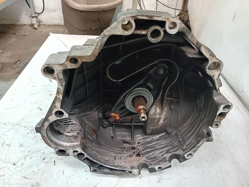 Caixa de velocidades manual AUDI A6 Avant (4A5, C4) - 3