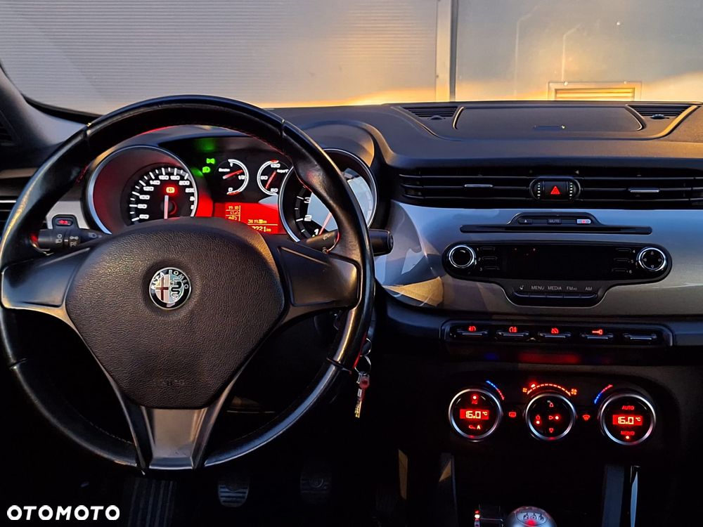 Alfa Romeo Giulietta 1.4 TB Distinctive - 9