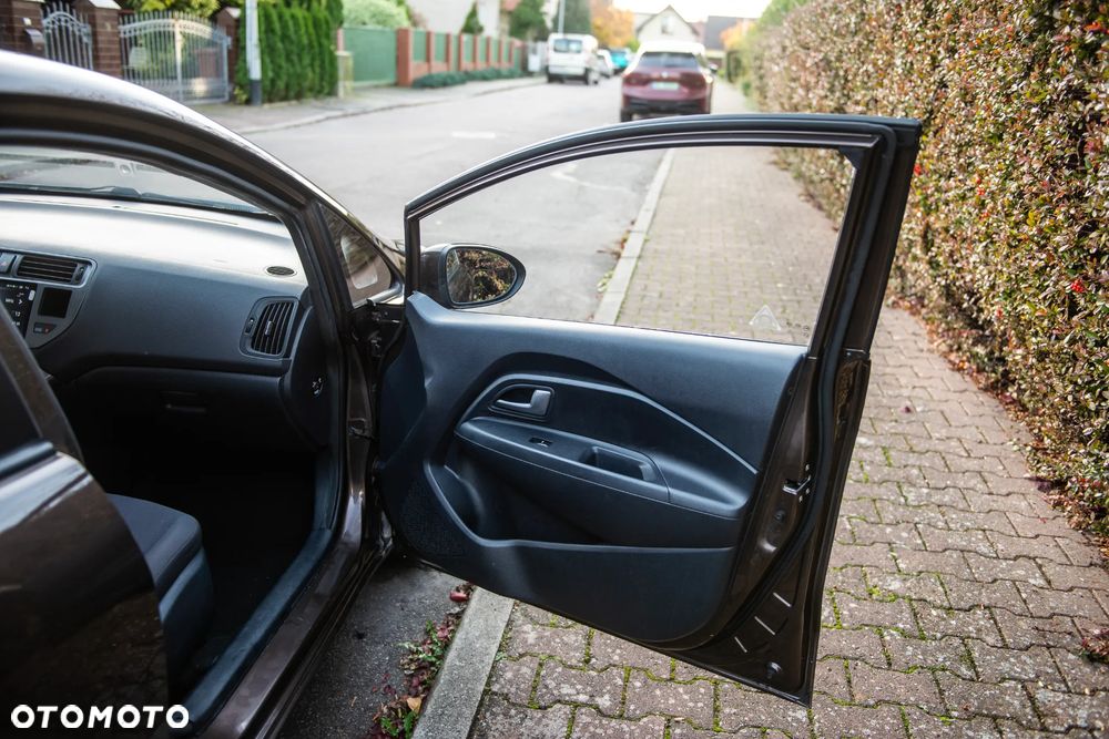 Kia Rio 1.2 Business Line - 23