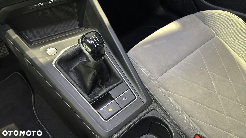 Volkswagen Golf VIII 1.5 TSI EVO Life - 15