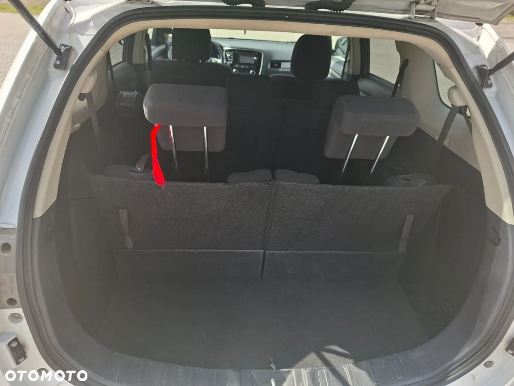 Mitsubishi Outlander 2.2 DID Intense - 7