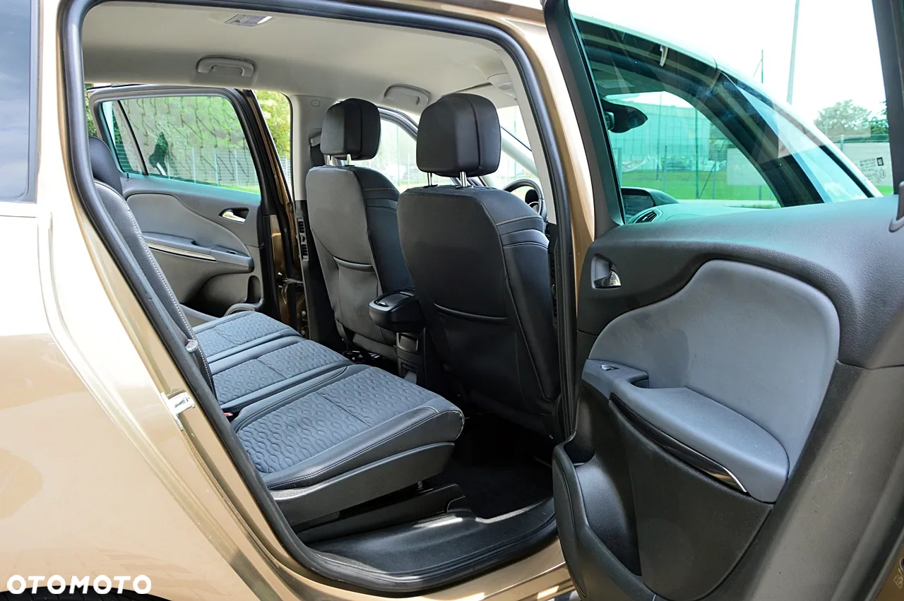 Opel Zafira 2.0 CDTI Cosmo - 26
