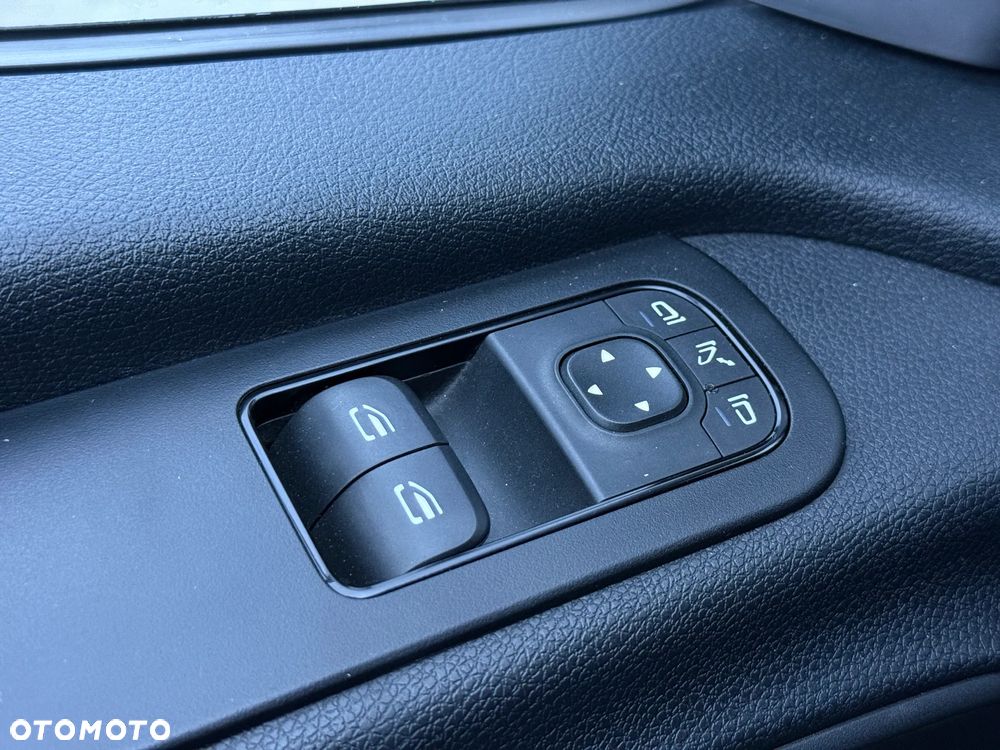 Mercedes-Benz Sprinter 315 CDI / 10.2022 / Średni L2 H2 / W907 Tylny Napęd / ZAREJESTROWANY W PL - 26