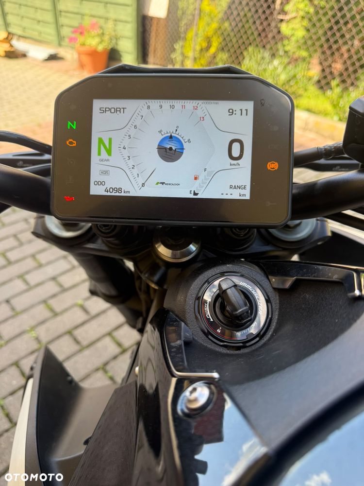 Kawasaki Z 900 - 12