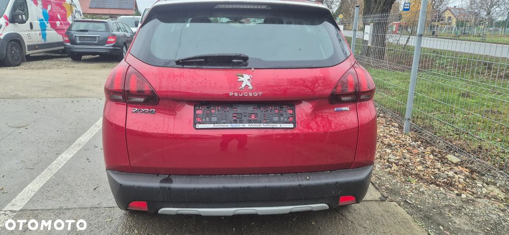 Peugeot 2008 1.2 Pure Tech Allure S&S EAT6 - 4