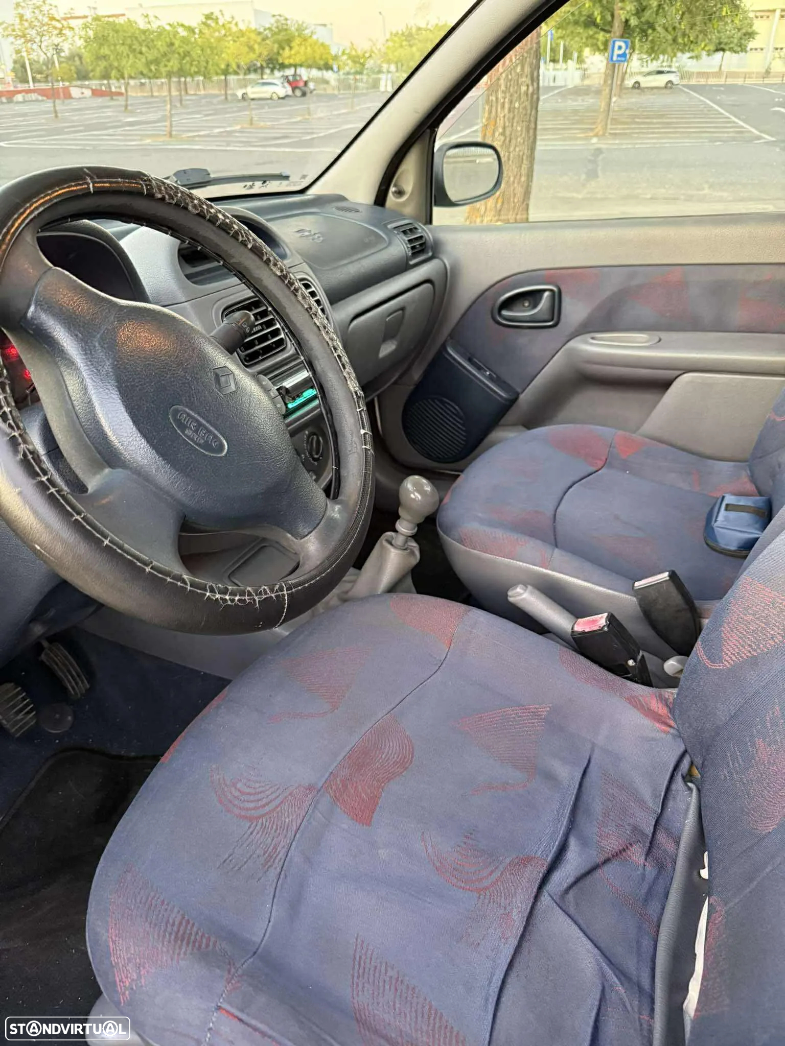 Renault Clio 1.9 D RN - 18