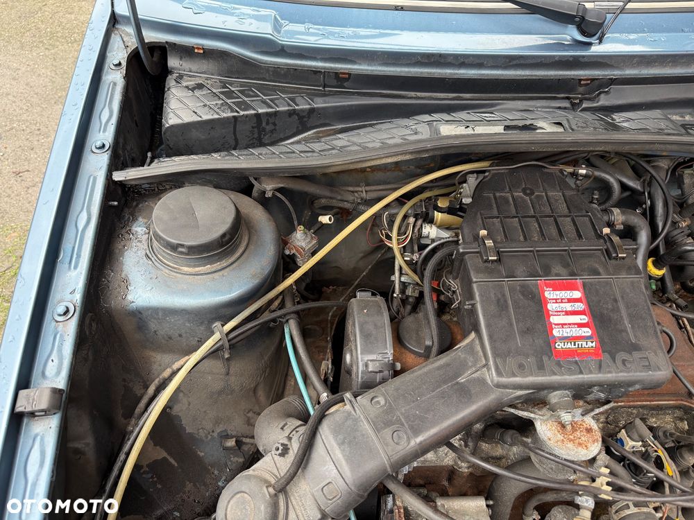Volkswagen Golf 1.6 GL - 25