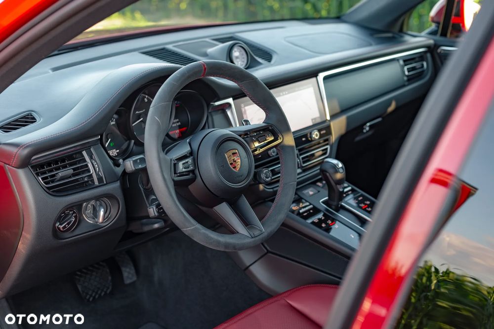 Porsche Macan T - 18