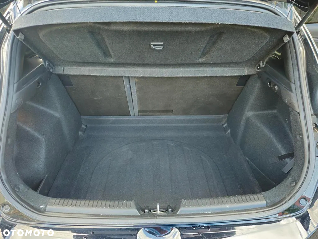 Hyundai i30 1.4 Fifa World Cup Edition - 40
