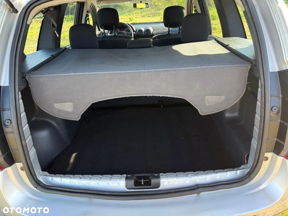 Dacia Duster 1.6 16V 4x2 - 17