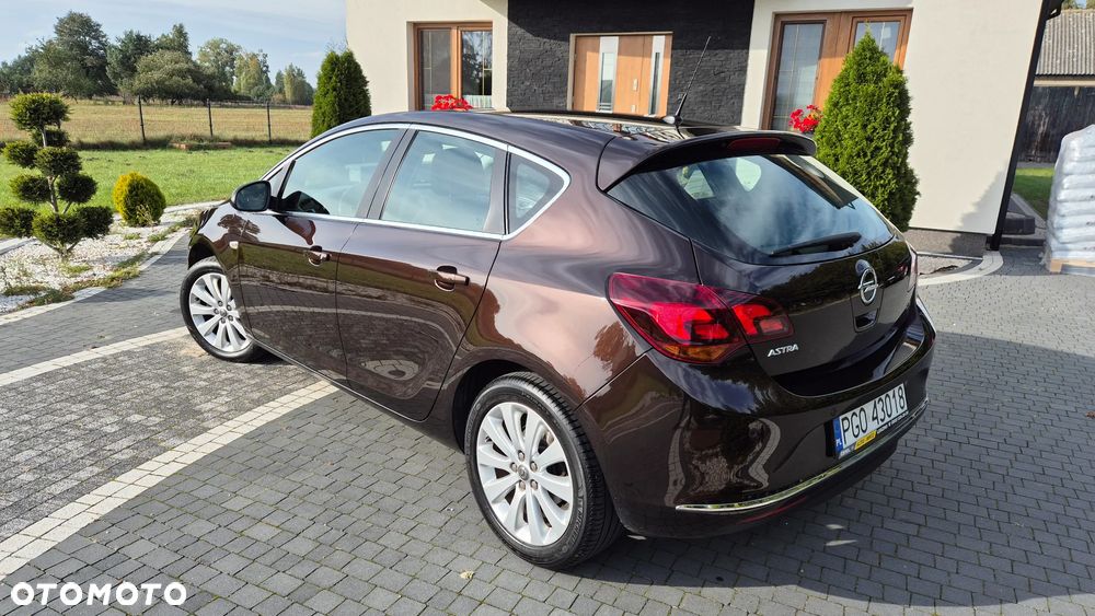 Opel Astra IV 1.4 T Cosmo - 4