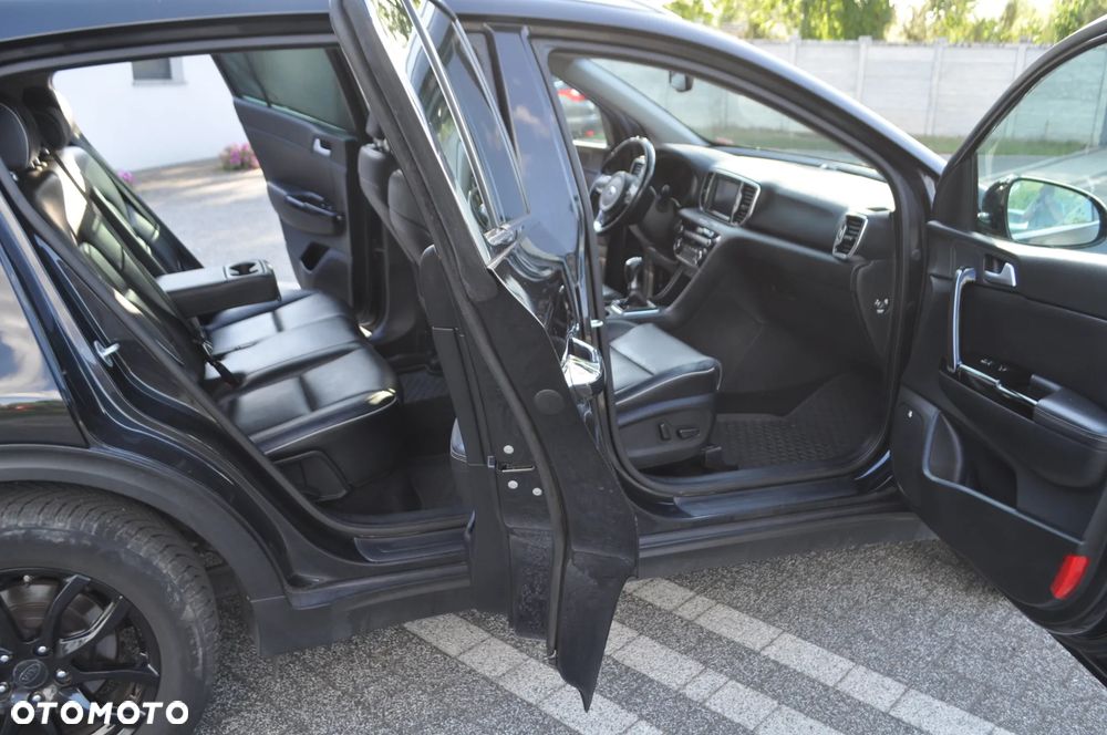 Kia Sportage 1.6 GDI Black Edition 2WD - 38