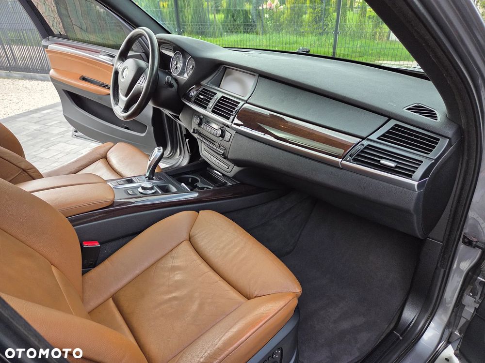BMW X5 xDrive48i - 21